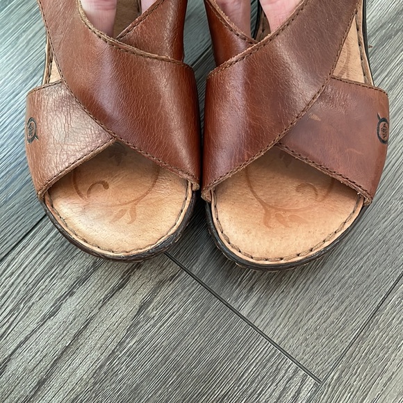 Born ladies brown leather heels - Picture 9 of 9